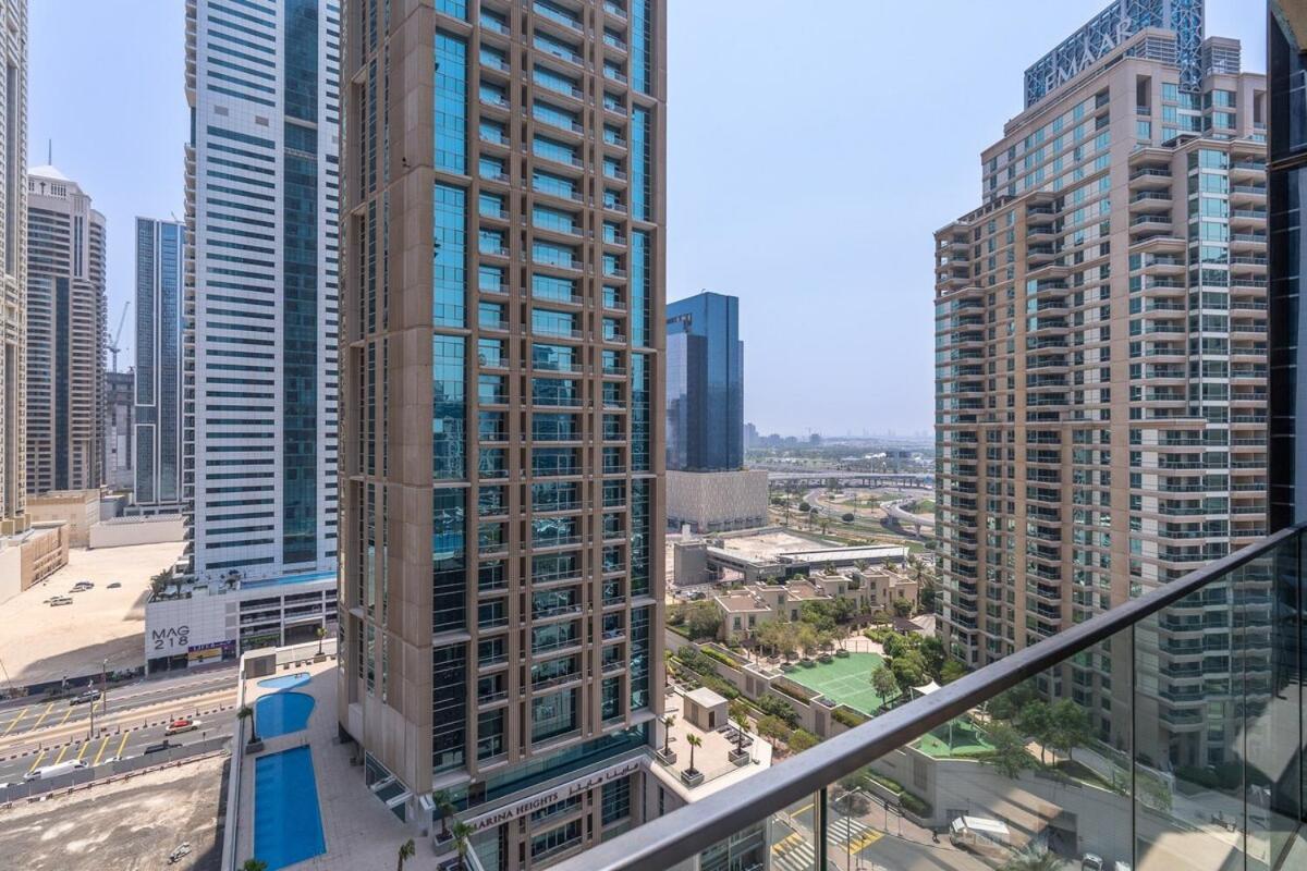 Appartamento A Lovely 1 Bed Flat In Dubai Marina Esterno foto