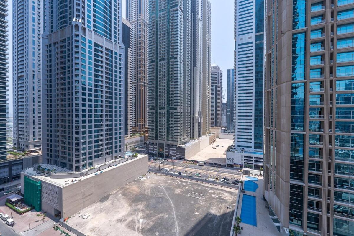 Appartamento A Lovely 1 Bed Flat In Dubai Marina Esterno foto