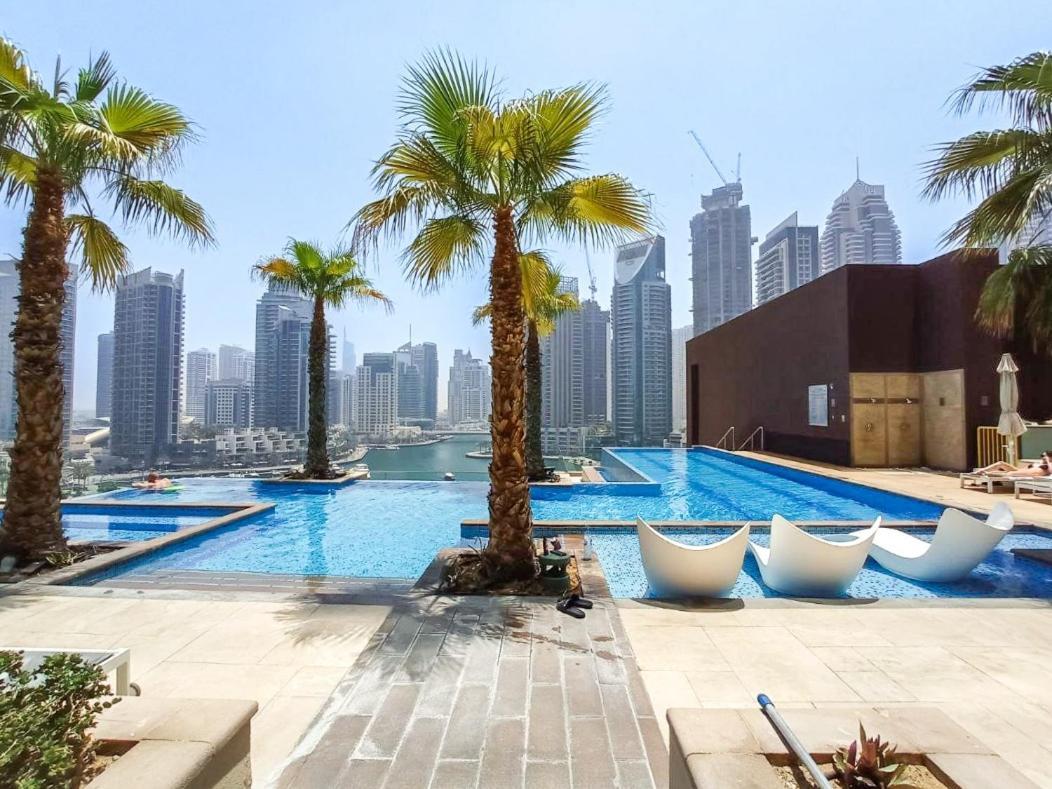 Appartamento A Lovely 1 Bed Flat In Dubai Marina Esterno foto